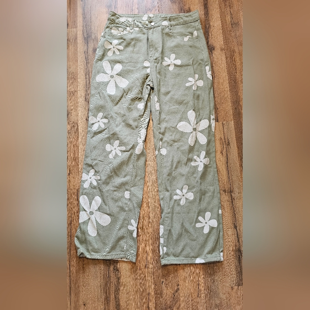 Shein Green And White Floral Jeans Size XL
